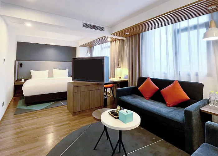 Holiday Inn Express Qingdao City Center By Ihg