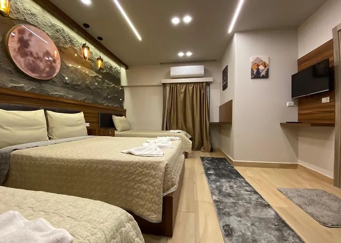 Holy Sheet Plus - Boutique Hotel
