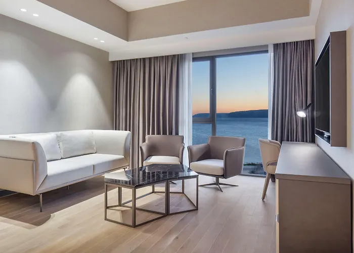 Doubletree By Hilton Canakkale