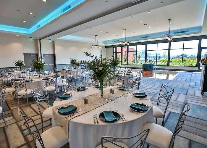 Hotel Indigo Seattle Everett Waterfront Place By Ihg