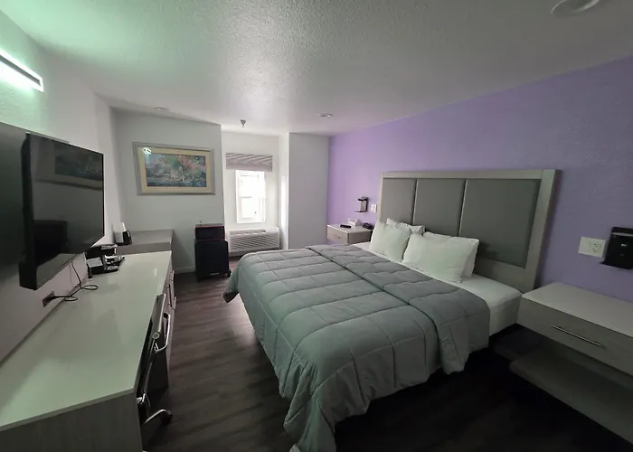 The Aqua Pacific Hotel