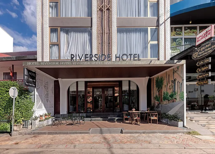 Riverside Hotel
