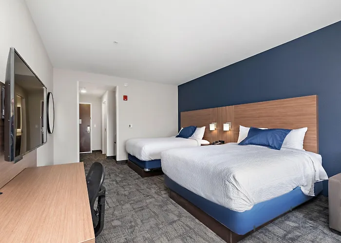 Holiday Inn Express Kansas City North - Parkville By Ihg