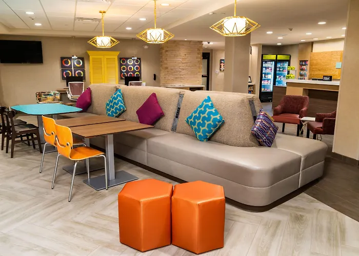 Home2 Suites Bakersfield