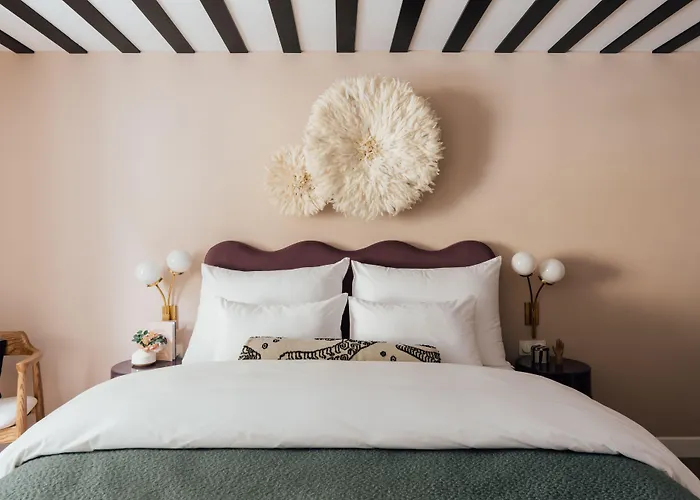 Clemonte Hotel - Your Reception-Less Boutique Hideaway