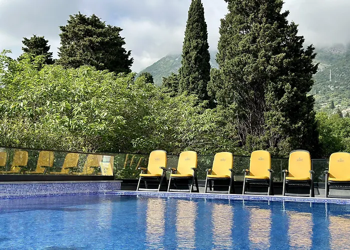 Hotel Del Medio