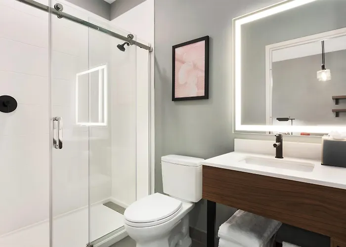 La Quinta Inn & Suites By Wyndham Mount Laurel Moorestown