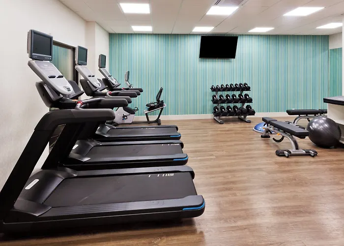 Holiday Inn Express & Suites - Fayetteville By Ihg