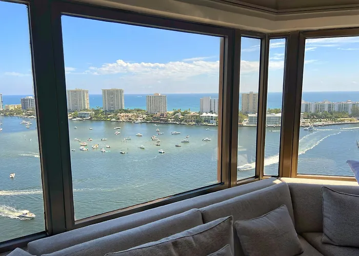 Tower At The Boca Raton