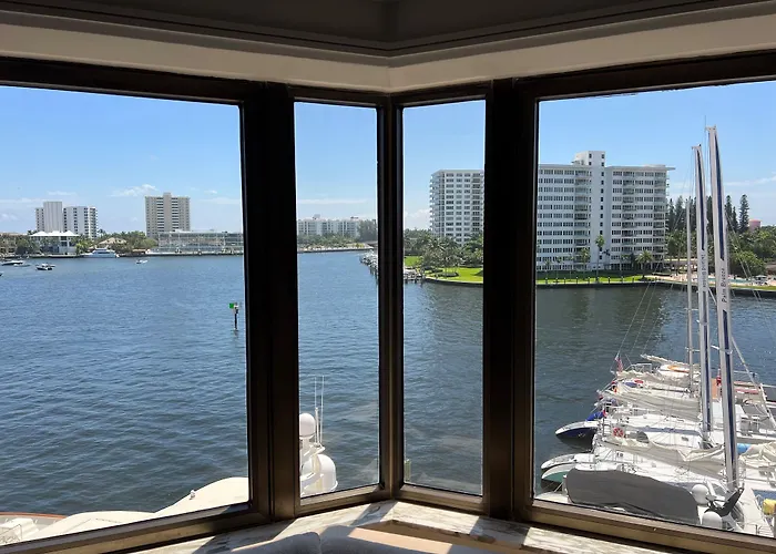 Tower At The Boca Raton