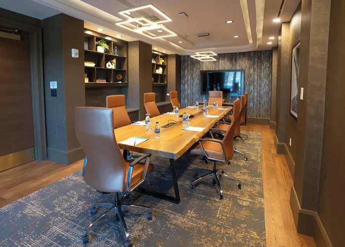 Hotel Indigo - Columbus At Riverfront Place By Ihg