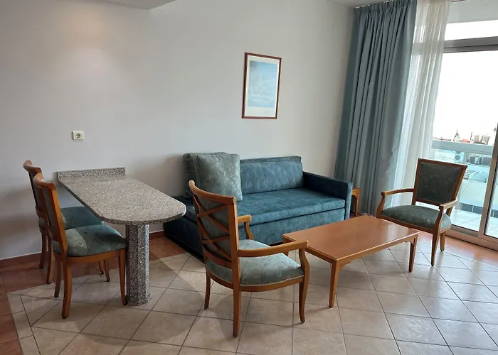 El Sheikh Suites Hotel