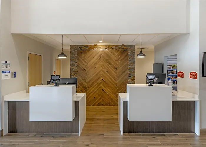 Best Western Plus Elizabethtown Inn & Suites
