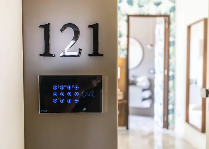 Solmaris Tropea City Center - Rooms & Suites - Private Parking