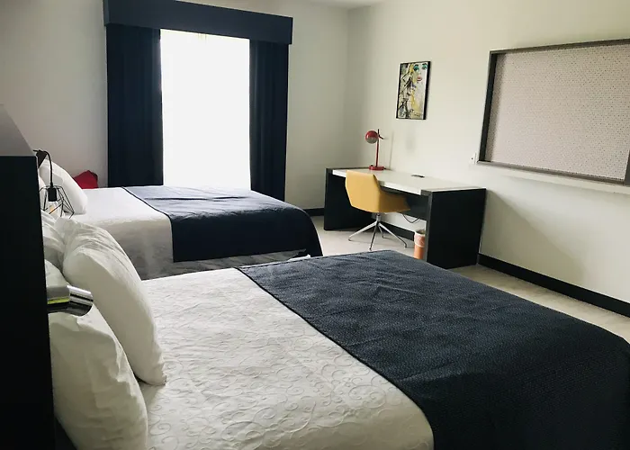Hy-Lo Hotel