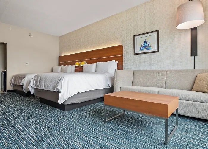 Holiday Inn Express & Suites Orlando- Lake Buena Vista By Ihg