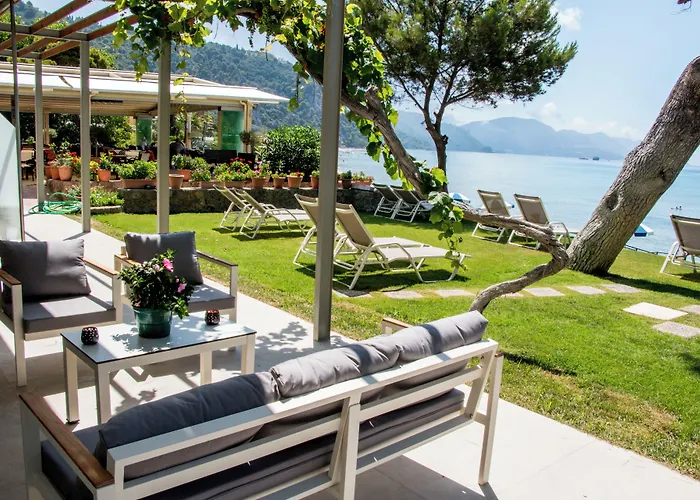 Glyfada Beach Hotel