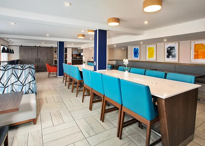 Holiday Inn Express Hotel & Suites Uptown Fredericton By Ihg