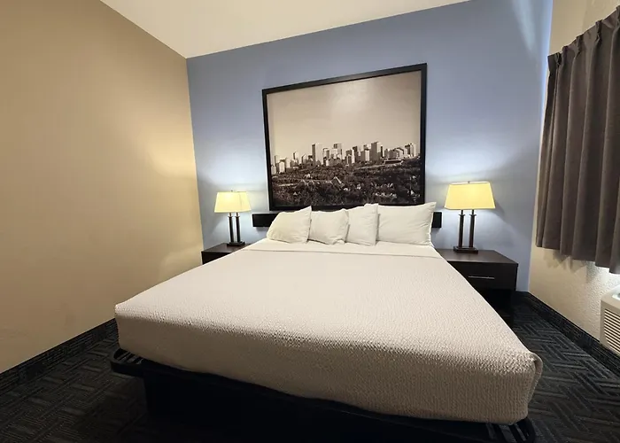 Super 8 By Wyndham Edmonton/West