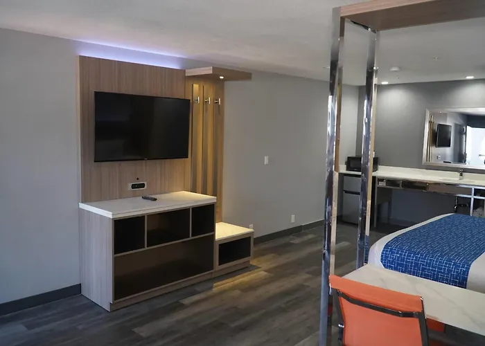 Travelodge By Wyndham Whittier