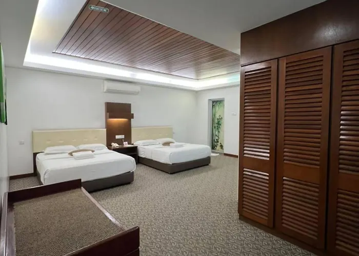 D Eastern Hotel