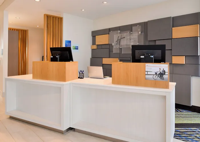 Holiday Inn Express & Suites - Ottumwa By Ihg