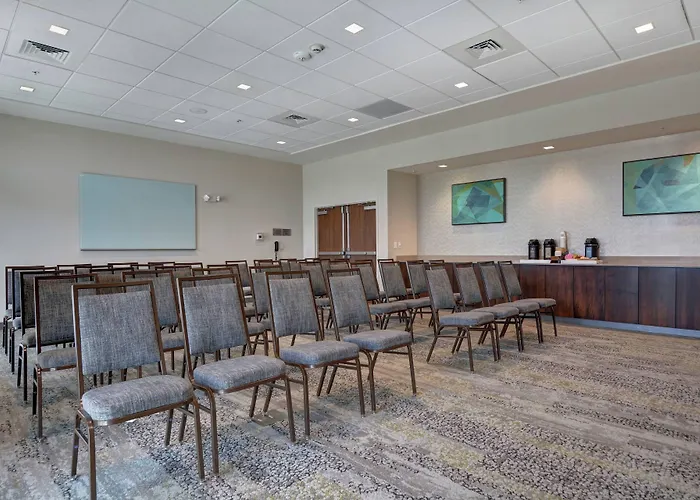 Courtyard By Marriott Jackson Madison