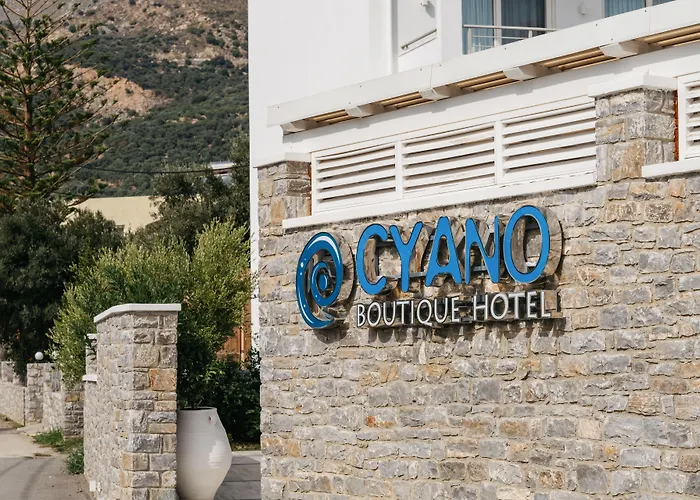 Cyano Hotel
