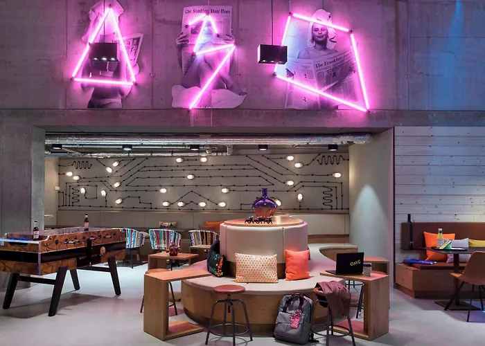 Moxy Frankfurt City Center