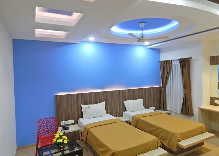 Hotel Aadhi