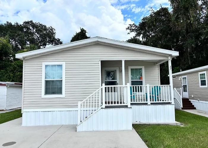 Cozy Resort Home Near Disney & Orlando Parks
