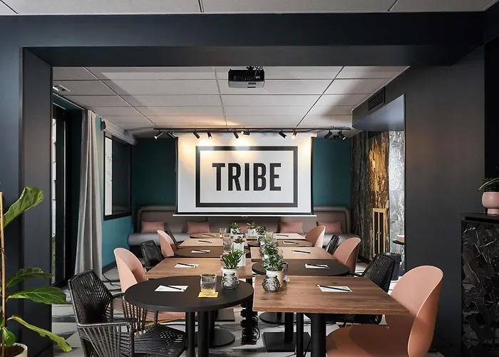 Tribe Paris La Defense Esplanade