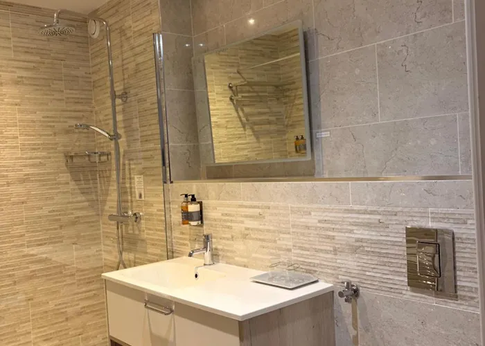 The Teifi Waterside Hotel