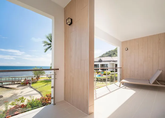Cook'S Bay Hotel & Suites
