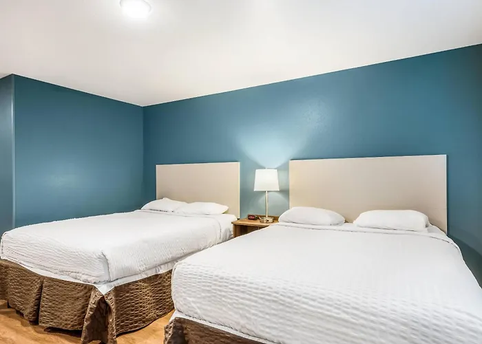 Woodspring Suites Libertyville - Chicago