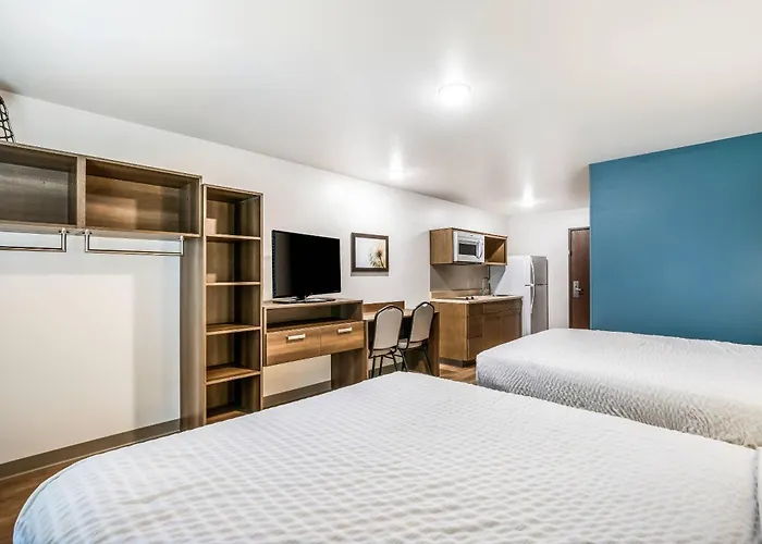 Woodspring Suites Libertyville - Chicago
