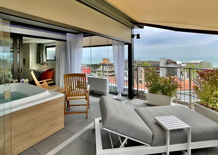Monaco Suites Hotel