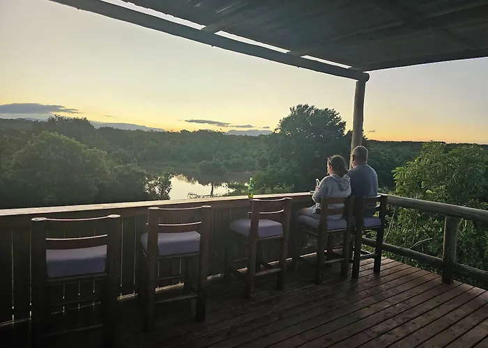 Kingfisher Creek Safari Lodge