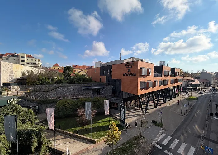 Hotel Academia