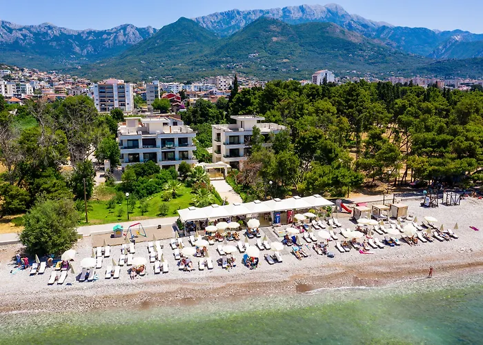 Apartments Kuce Lekovica Beach & Snack Bar- Bistro