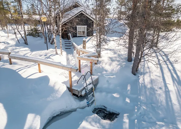 Wilderness Hotel Muotka & Igloos