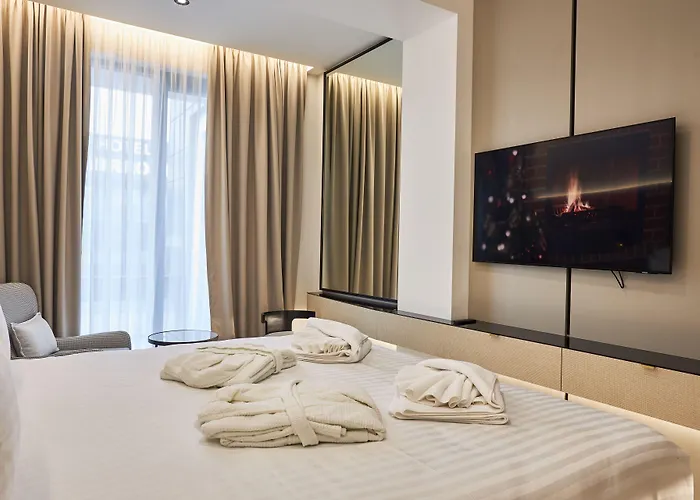 Hotel Mirror