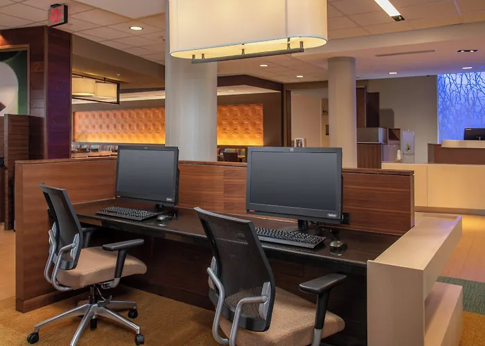 Fairfield Inn & Suites By Marriott Harrisburg International Airport
