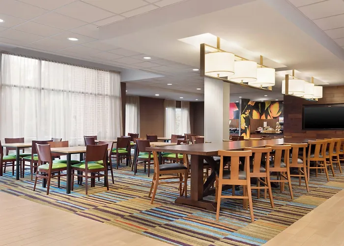 Fairfield Inn & Suites By Marriott Charlottesville Downtown/University Area