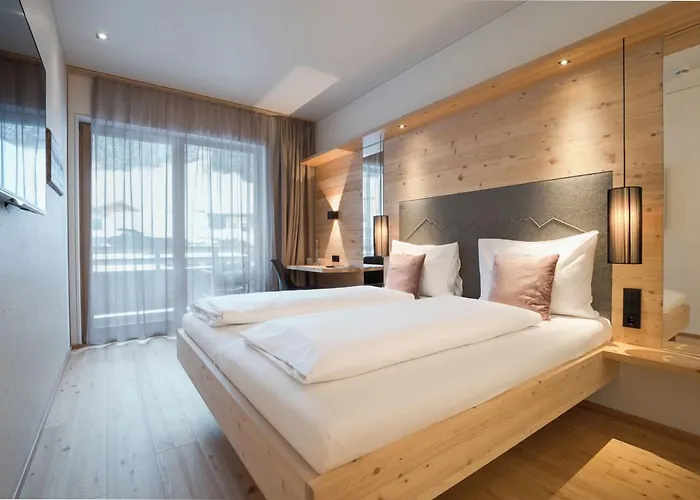 Tirol Lodge
