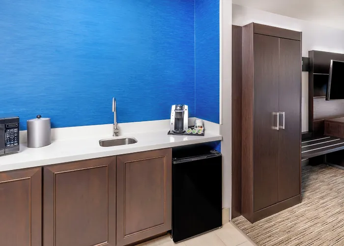 Holiday Inn Express & Suites - Colorado Springs Afa Northgate By Ihg