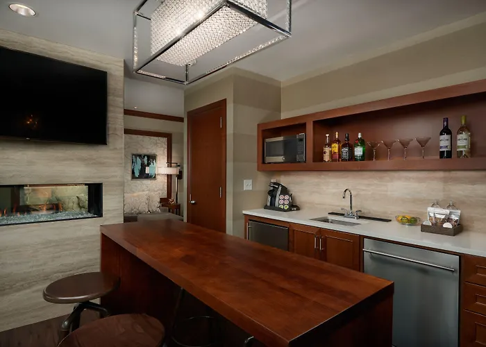 The Merrill Hotel & Conference Center, Muscatine, A Tribute Portfolio Hotel