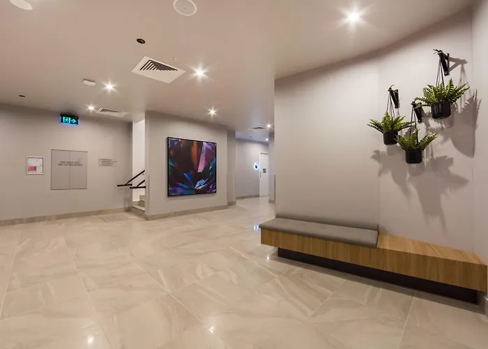 Best Western Plus North Lakes Hotel