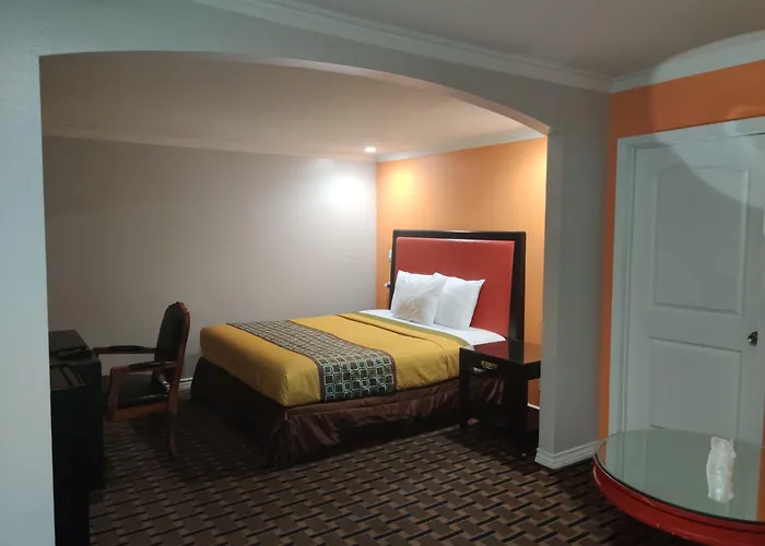 Lyfe Inn & Suites By Aga - Lax Airport