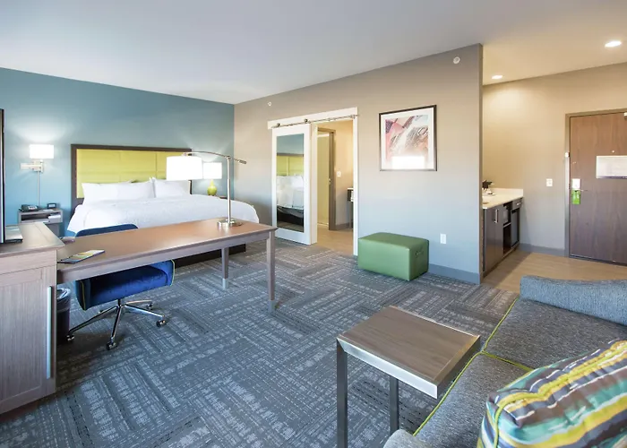 Hampton Inn & Suites Stroud